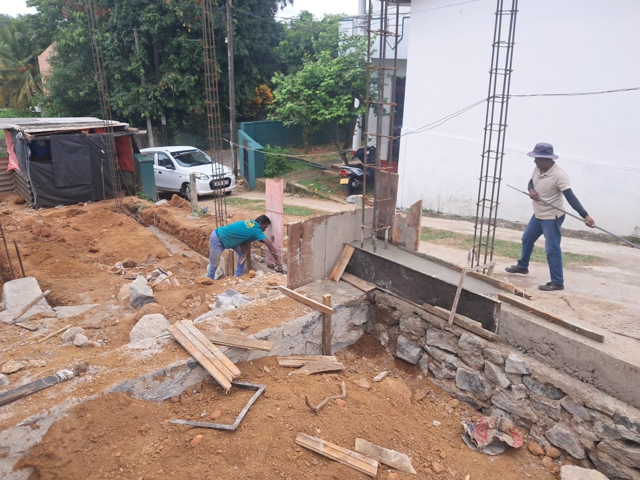 Low cost house builders in Sri Lanka