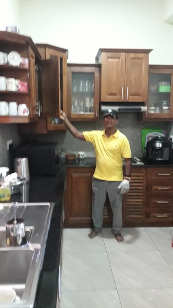 Furniture Polishing Work kadawatha, colombo