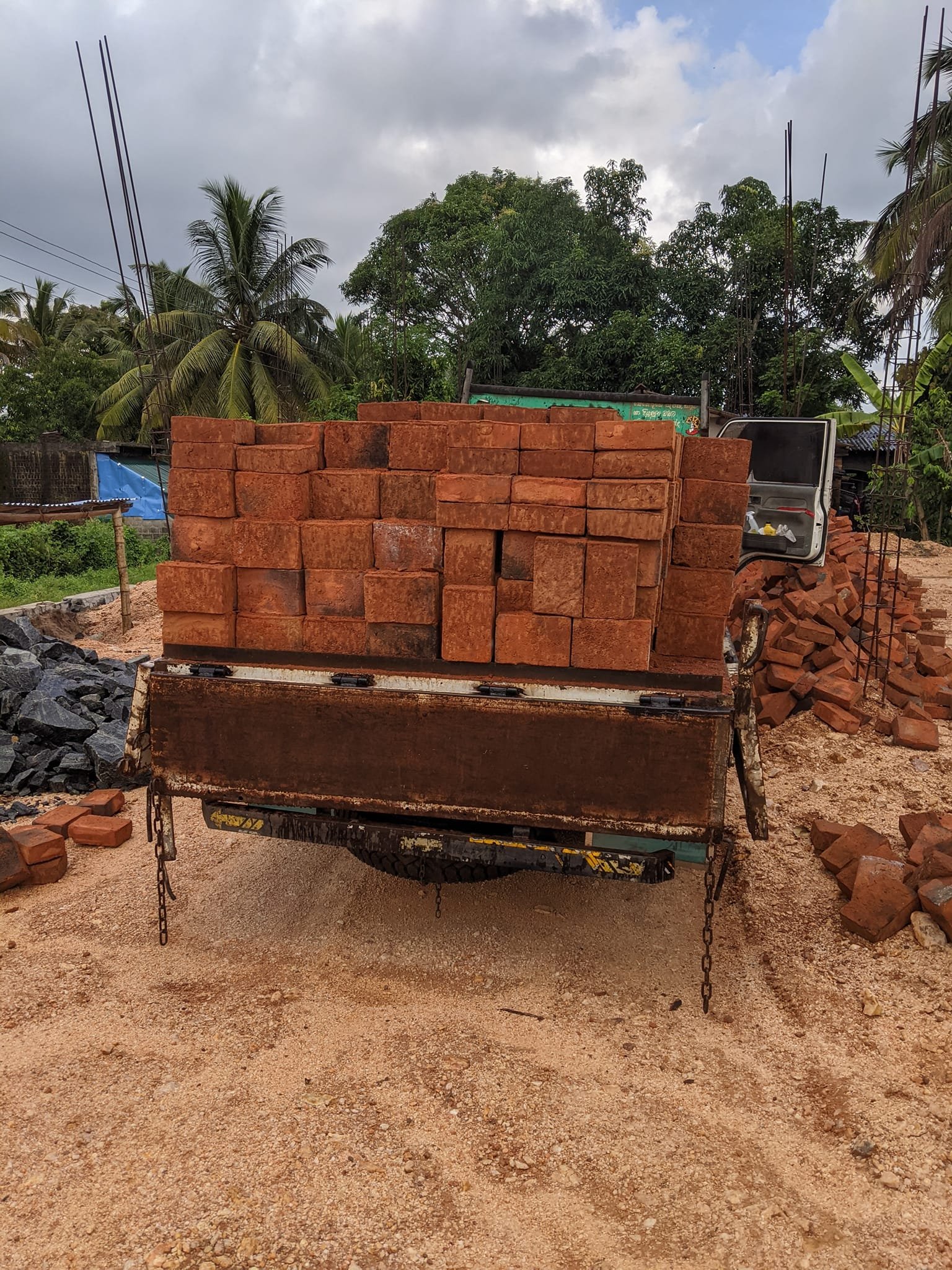 Other image 202508/engineering-brick-suppliers-in-biyagama-wedabima-72f96a5187.jpg