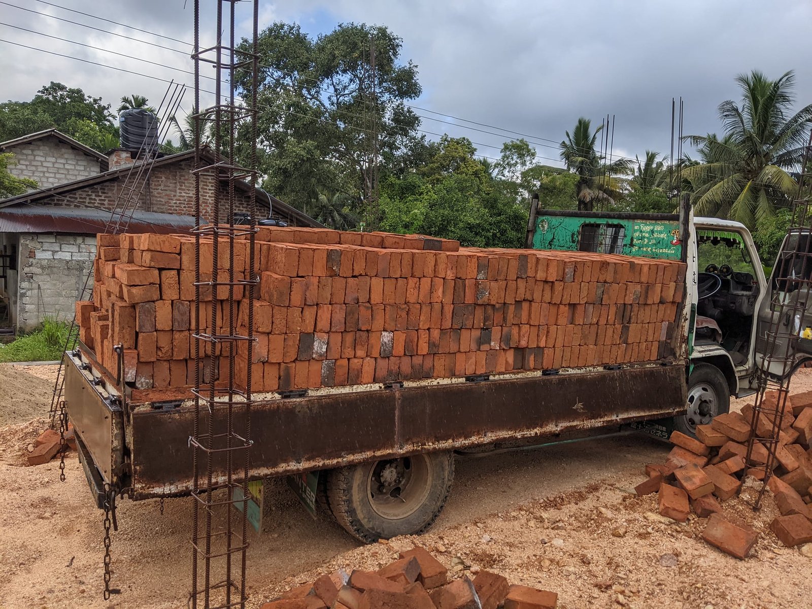Other image 202508/engineering-brick-suppliers-in-biyagama-wedabima-c7d219bb6a.jpg