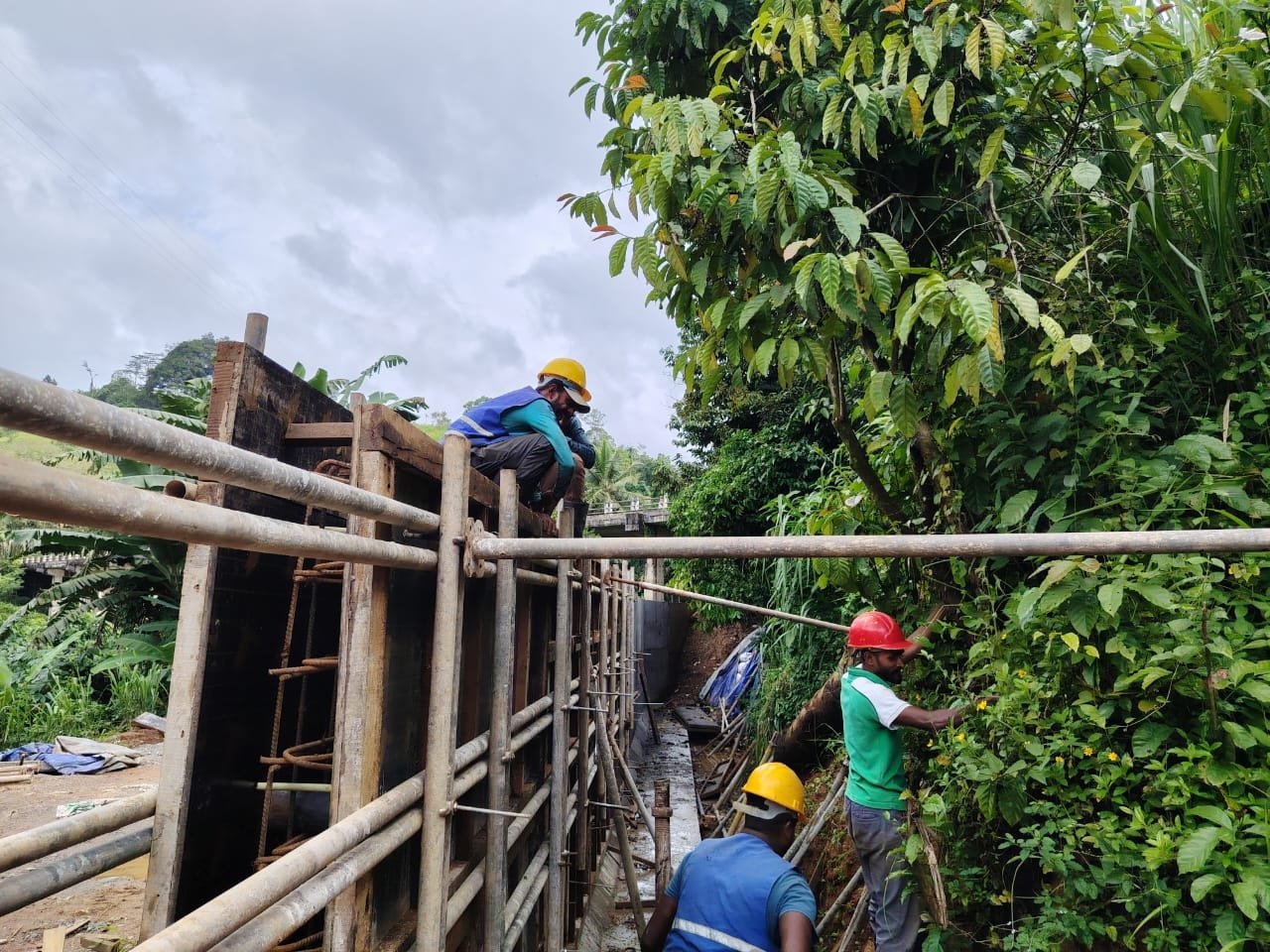 Other image 202508/gabion-box-construction-contractors-in-sri-lanka-wedabima-fef1683035.jpeg