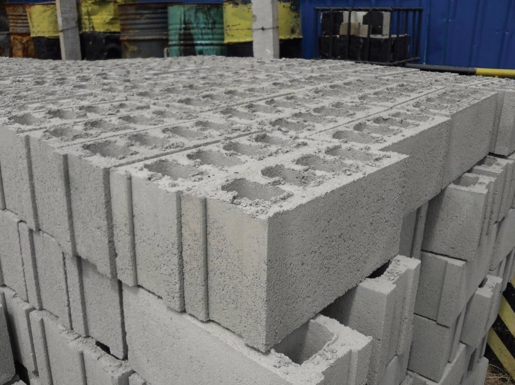 Other image 202508/quality-cement-block-gal-sale-in-nittambuwa-wedabima-e2b4363c37.jpg