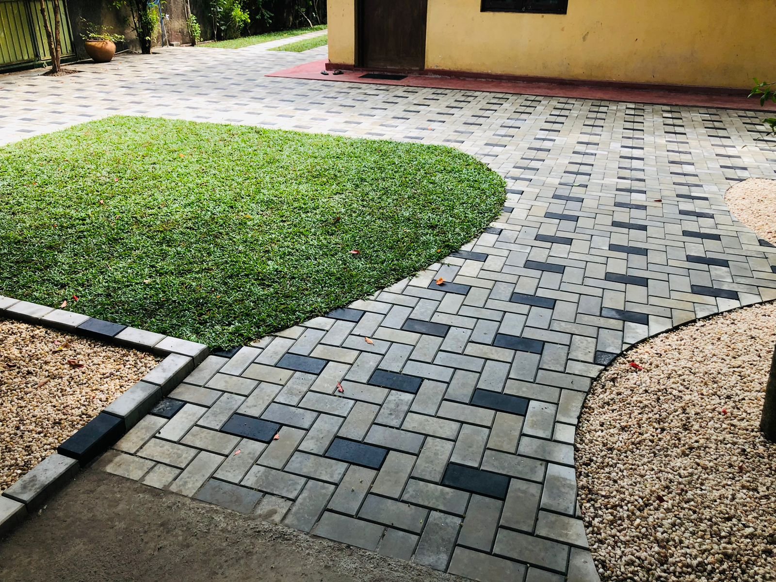 Other image 202509/interlock-paving-pannipitiya-colombo-wedabima-211a013196.jpeg