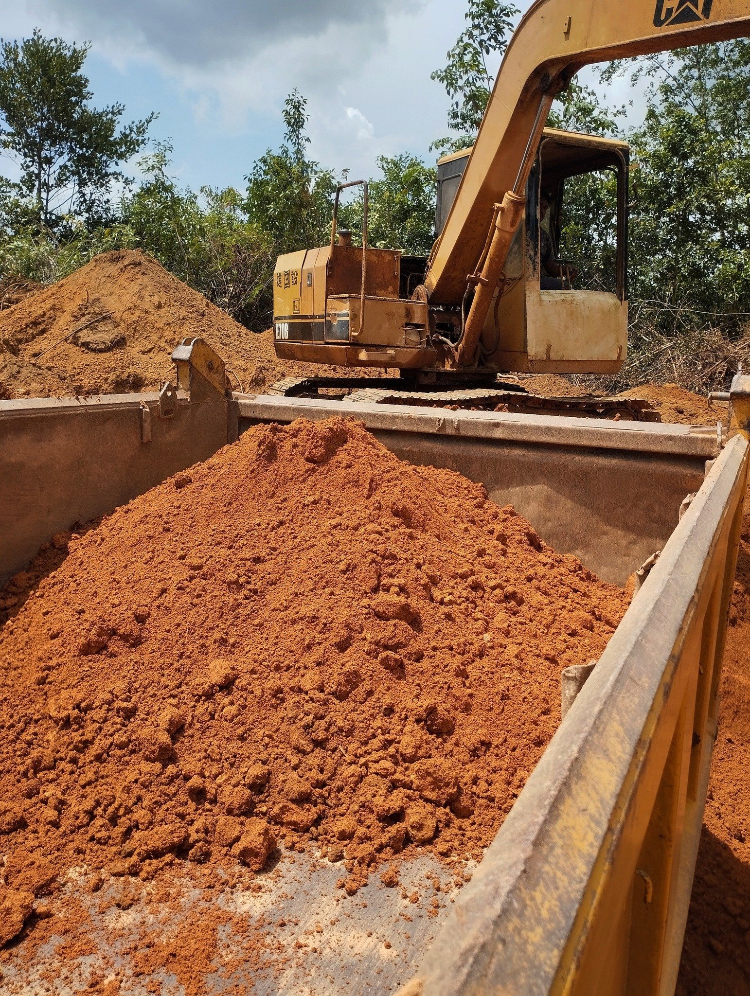 Other image 202509/red-soil-suppliers-price-in-maharagama-wedabima-820f88fdb8.jpg