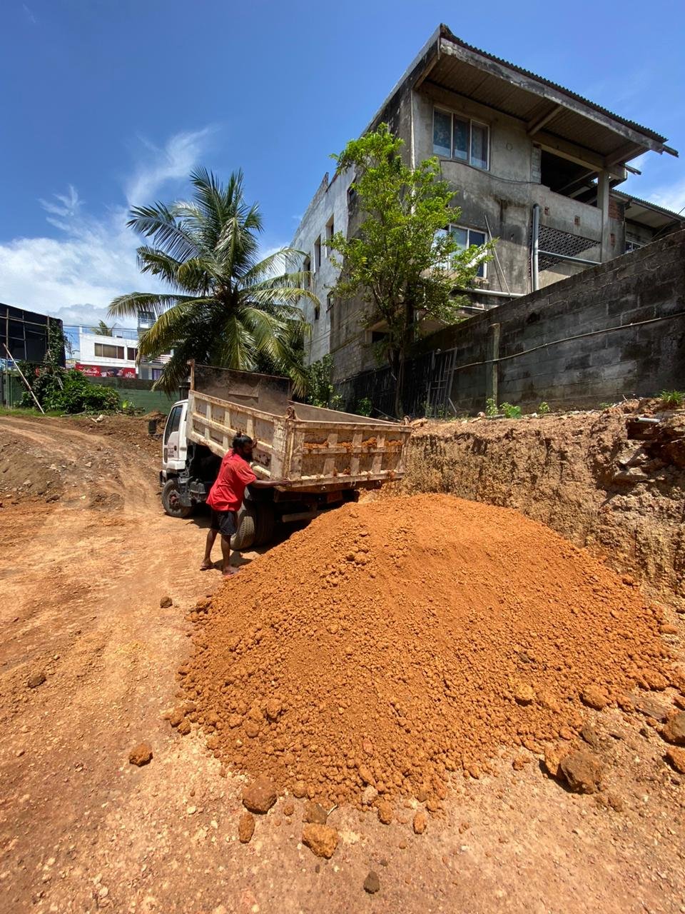 Other image 202509/red-soil-suppliers-price-in-maharagama-wedabima-cb2c9a36d6.jpeg