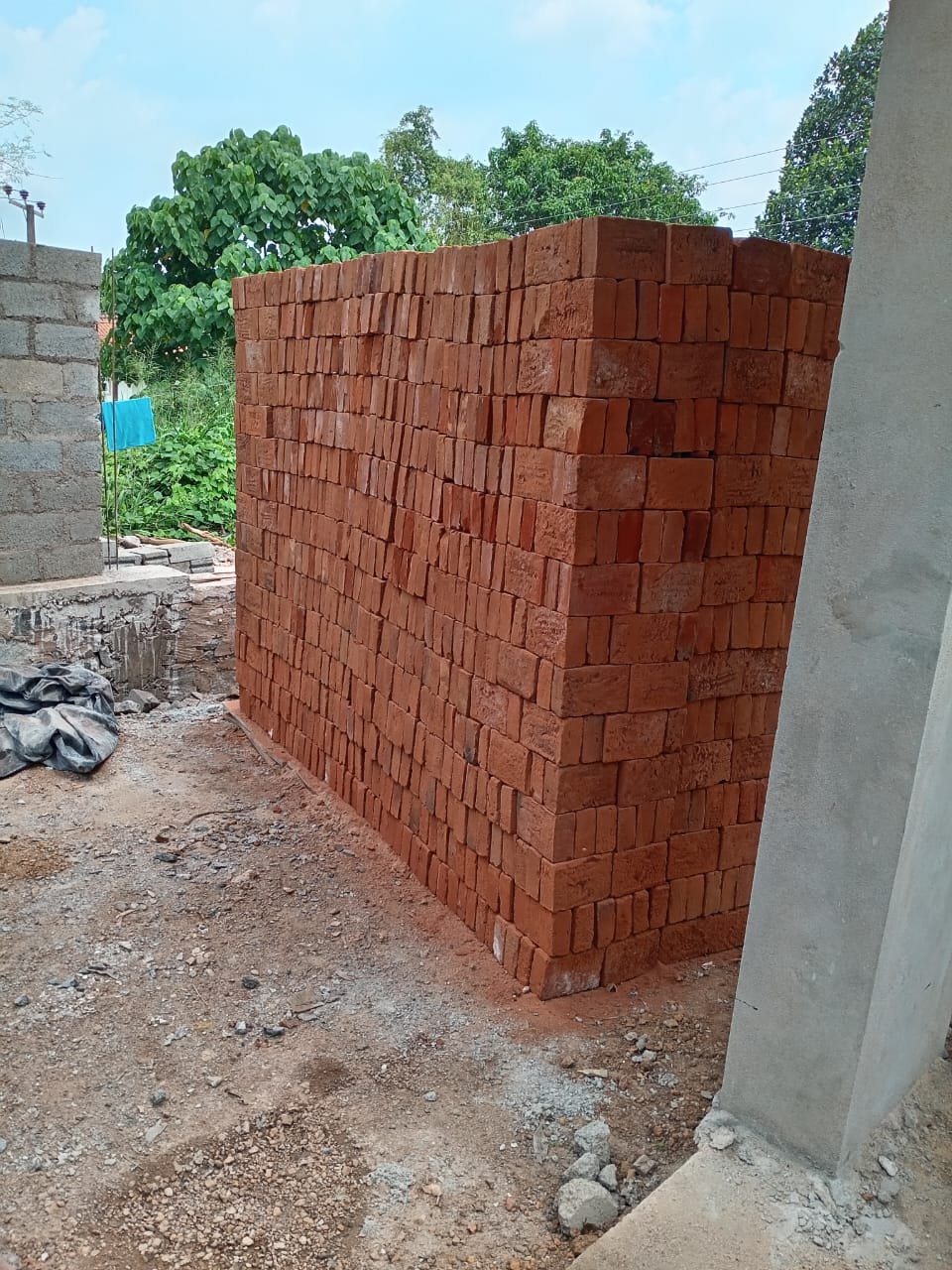Other image 202510/bricks-suppliers-and-manufactures-in-monaragala-wedabima-f1d979a9f7.jpeg