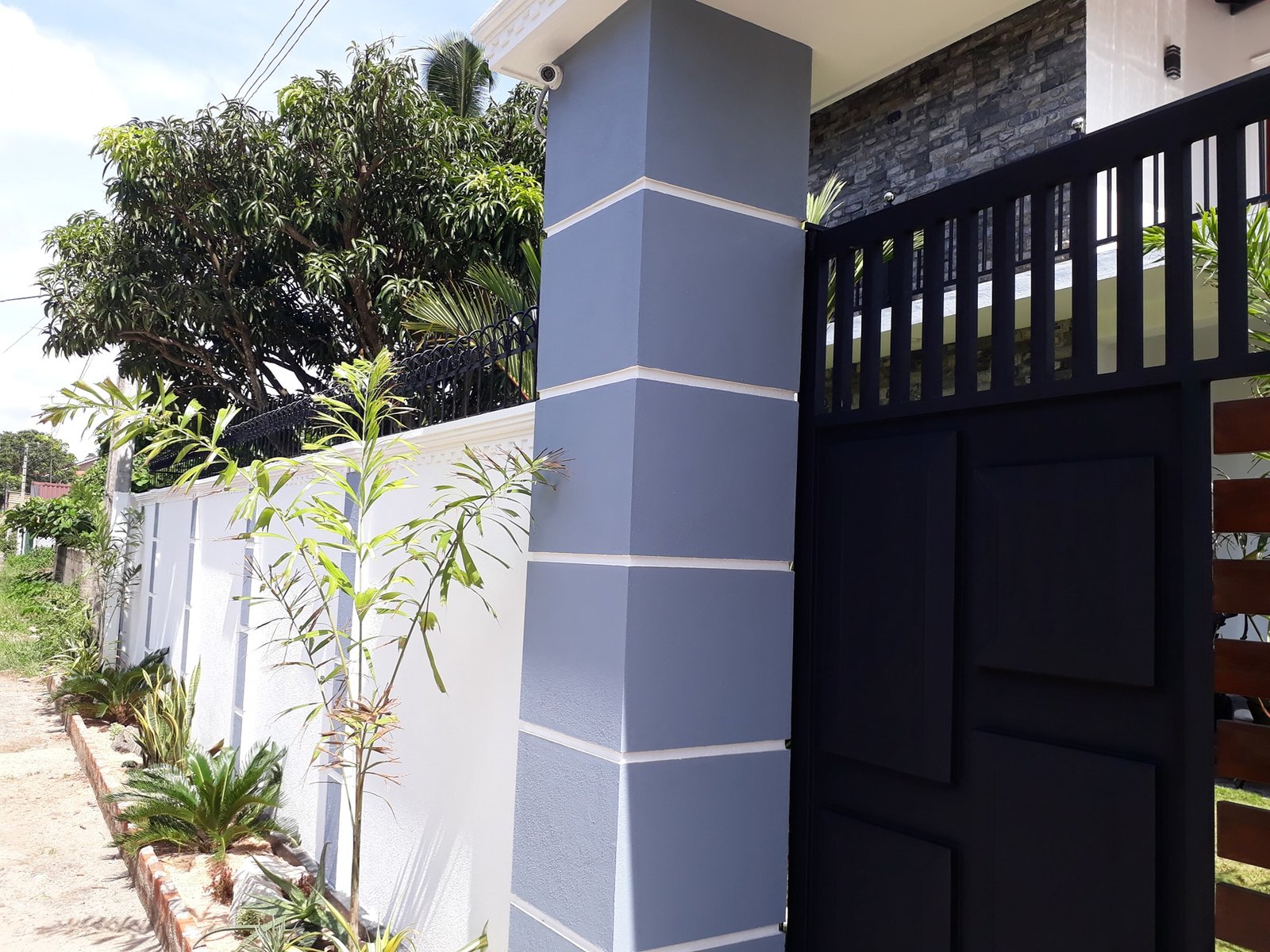 Other image 202510/painting-contractors-peradeniyakandy-wedabima-52b74be315.jpg