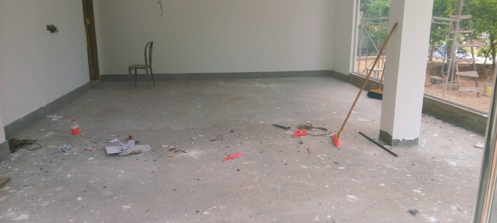 Other image 202510/putty-painting-on-wall-contractors-galle-wedabima-3286af764a.jpg