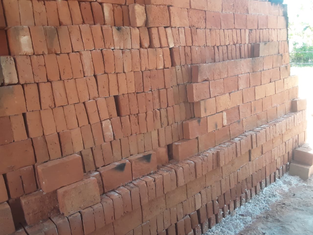 Other image 202601/clay-bricks-size-in-sri-lanka-wedabima-da901fe158.jpeg