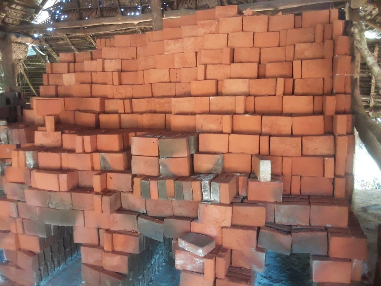Other image 202601/clay-bricks-size-in-sri-lanka-wedabima-fa571f007d.jpeg