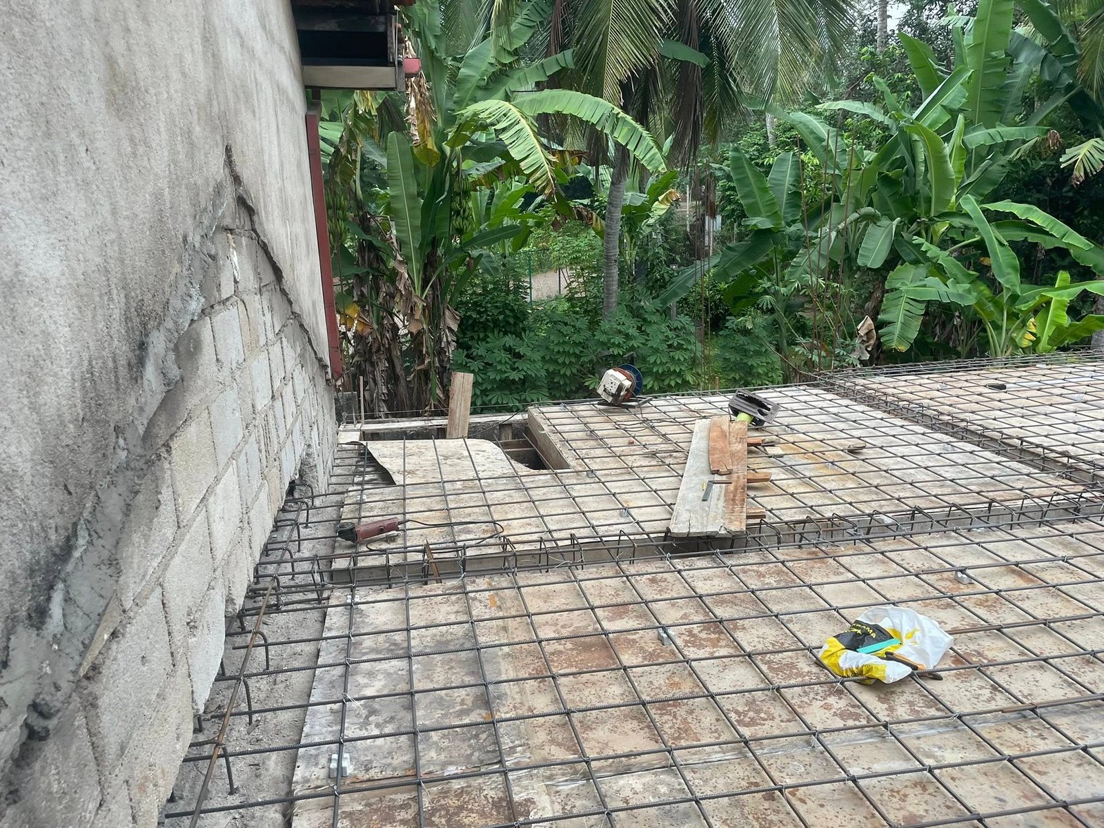 Other image 202601/concrete-slab-works-in-divulapitiya-gampaha-wedabima-b34fc69839.jpg
