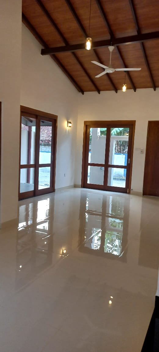 Other image 202603/timber-doors-and-windows-painting-colombo-wedabima-6c1b6d02b1.jpeg