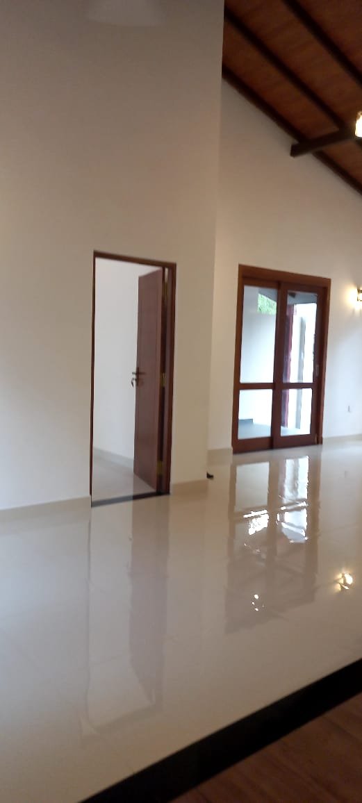 Other image 202603/timber-doors-and-windows-painting-colombo-wedabima-7475c40fc2.jpeg