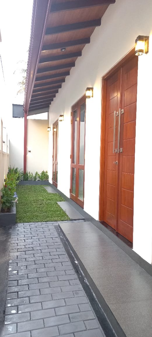 Other image 202603/timber-doors-and-windows-painting-colombo-wedabima-f801698de6.jpeg