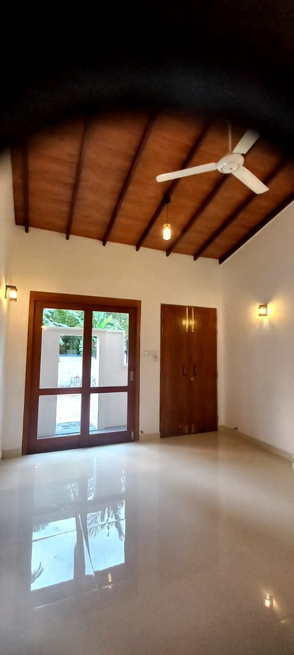 Other image 202603/window-and-doors-painting-work-wedabima-828d905bf2.jpeg